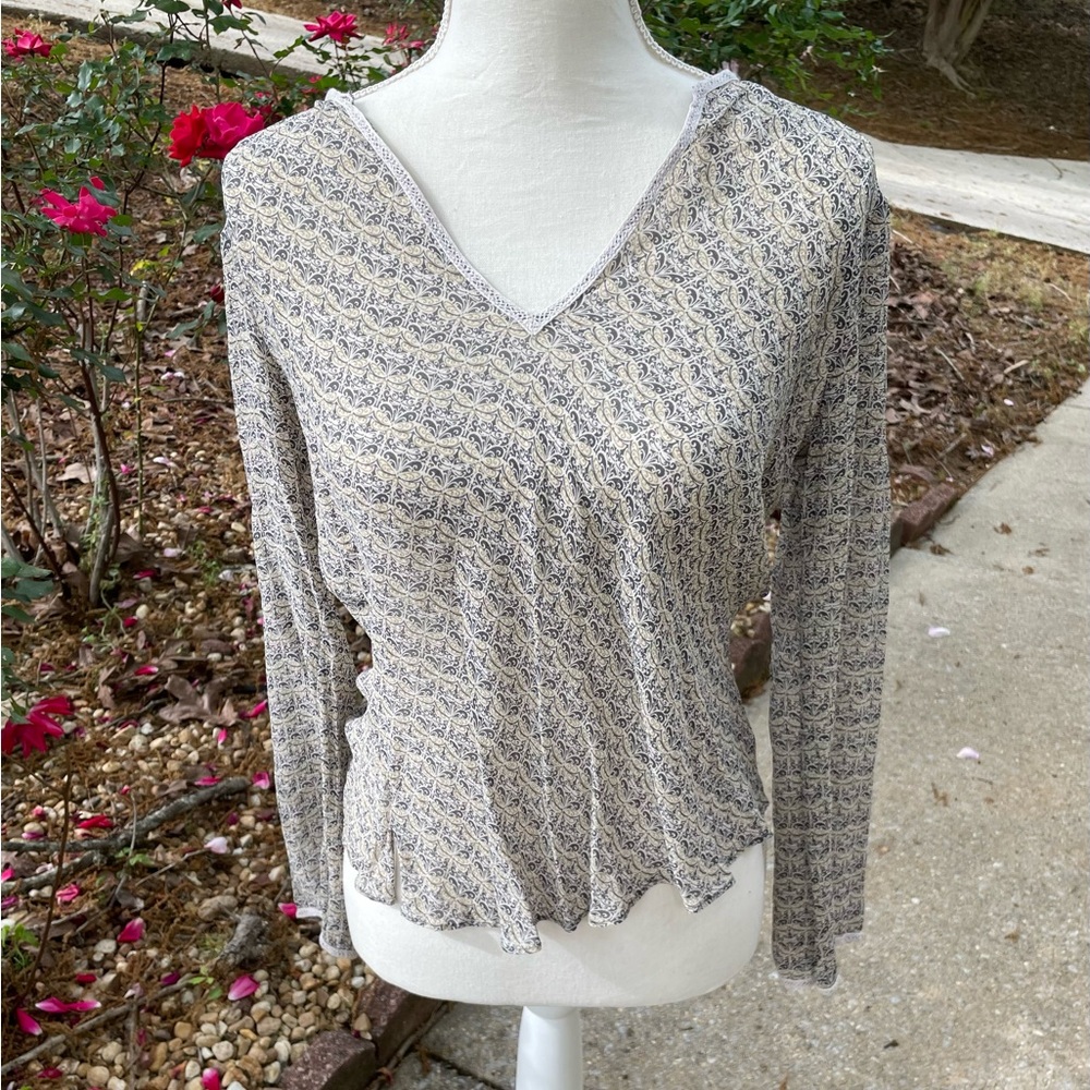 Max Studio blouse 100% Silk- Gorgeous blouse. Bias Cut. Very thin silk. Sz L
